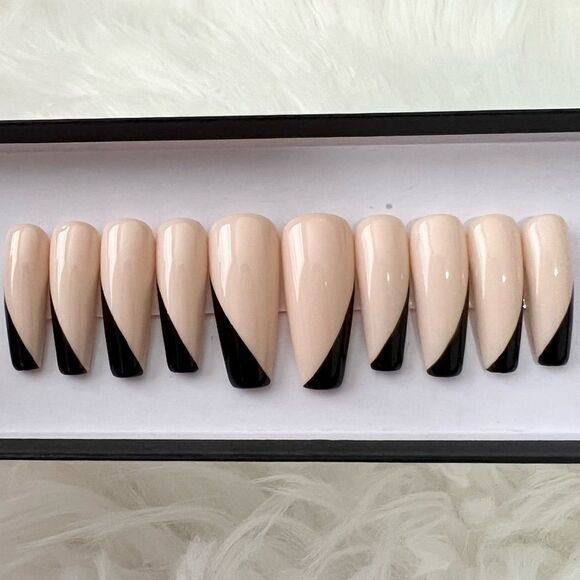 Black Side Tips 🖤 Custom Press On Nails | High Quality Nails | Handmade - Picture 2 of 11